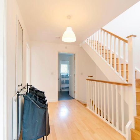 Pass The Keys 49 Byron Square Modern And Spacious 3 Bed Home With Free Parking CBG Eksteriør billede