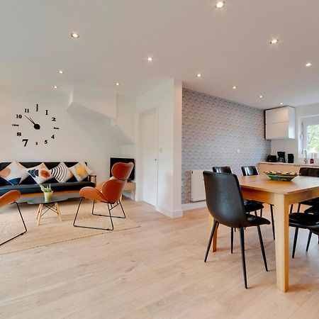Pass The Keys 49 Byron Square Modern And Spacious 3 Bed Home With Free Parking CBG Eksteriør billede