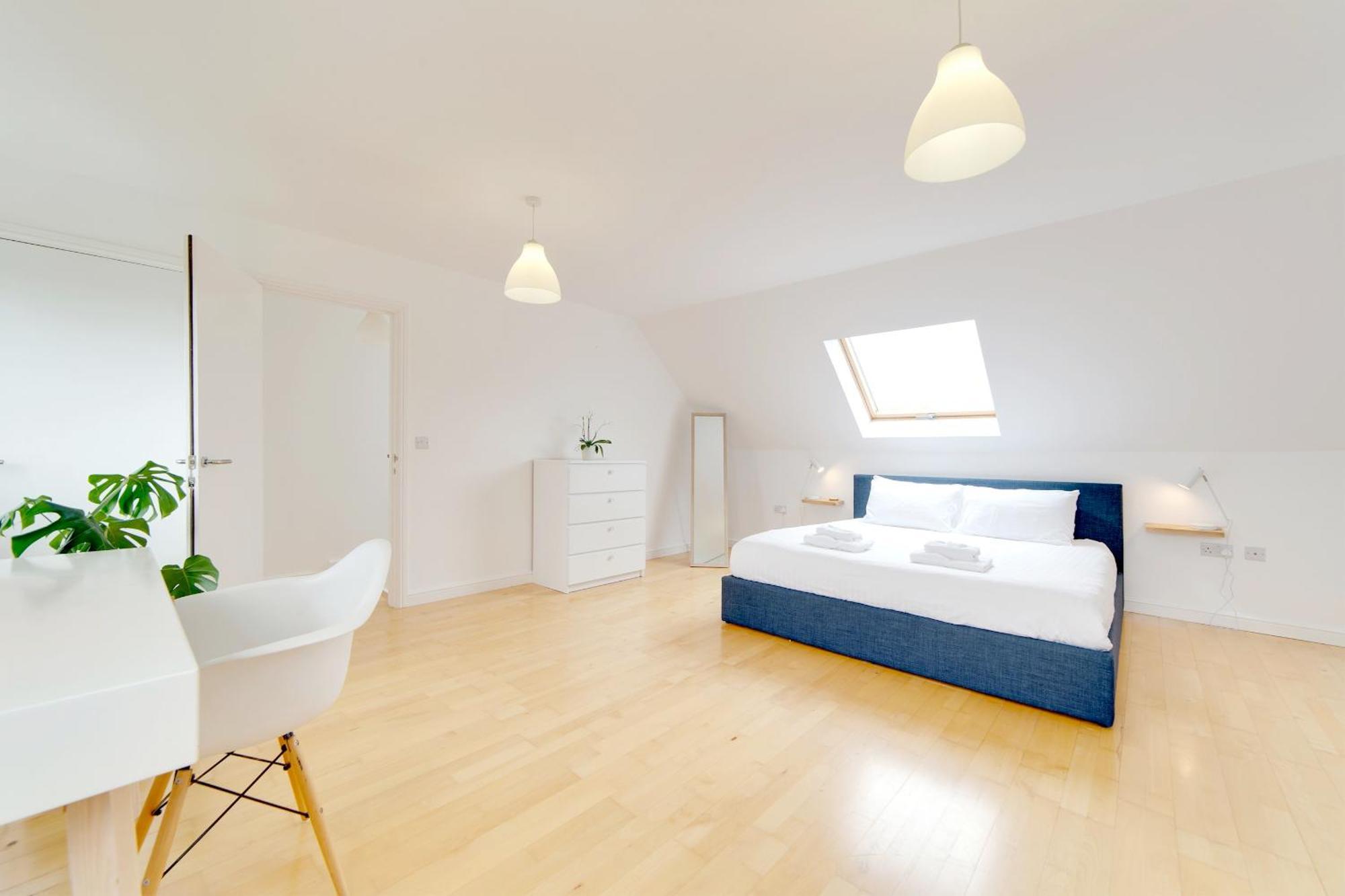 Pass The Keys 49 Byron Square Modern And Spacious 3 Bed Home With Free Parking CBG Eksteriør billede