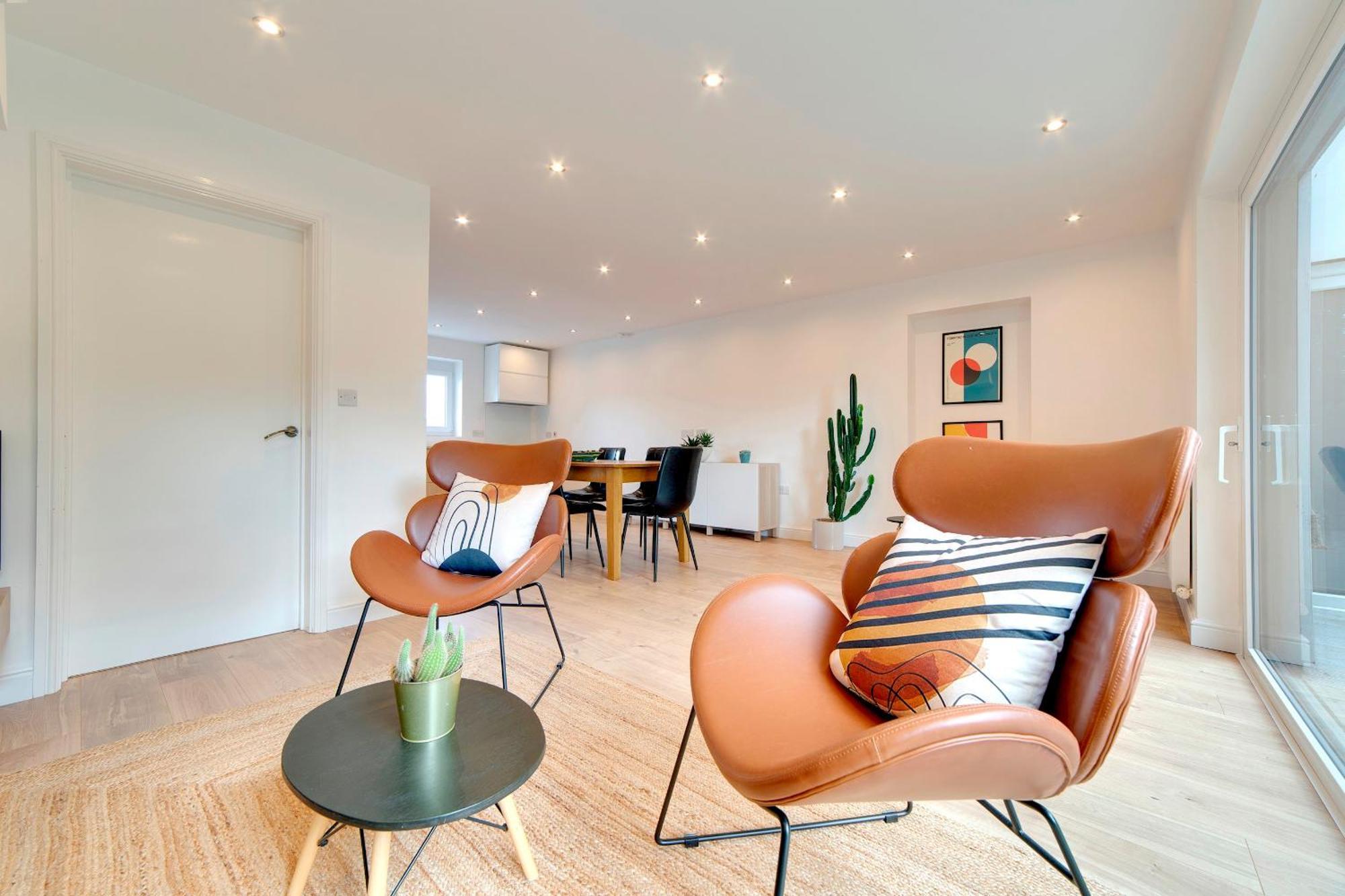 Pass The Keys 49 Byron Square Modern And Spacious 3 Bed Home With Free Parking CBG Eksteriør billede