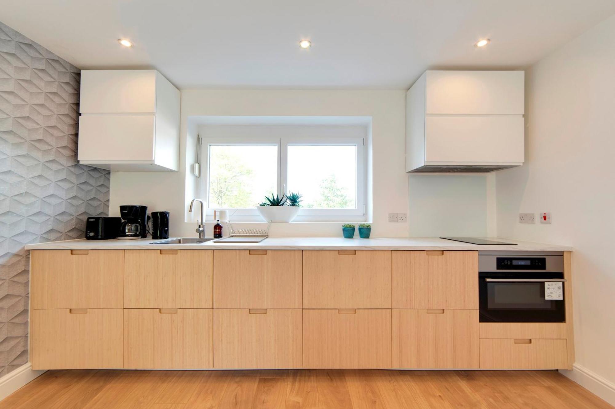 Pass The Keys 49 Byron Square Modern And Spacious 3 Bed Home With Free Parking CBG Eksteriør billede
